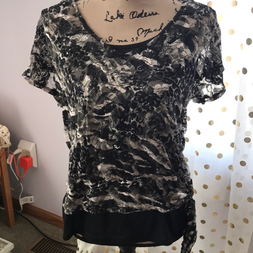 Rue 21 lace top with black cami attached